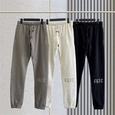 Men's Jogging Pants With Flocked Logo .